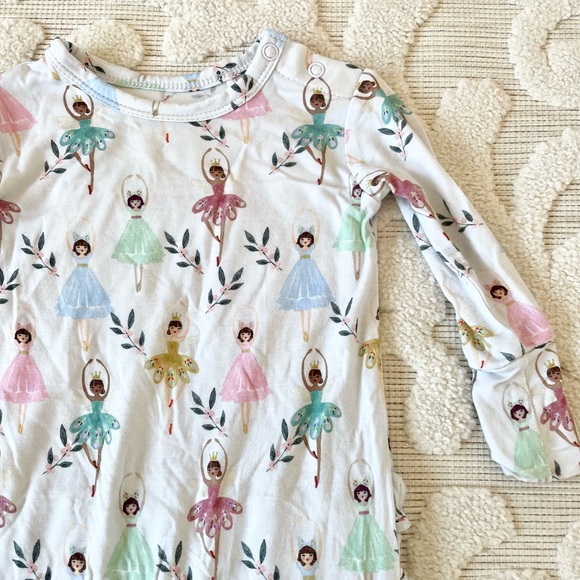 Posh Peanut Noel ruffled romper 3-6 months - Picture 3 of 4